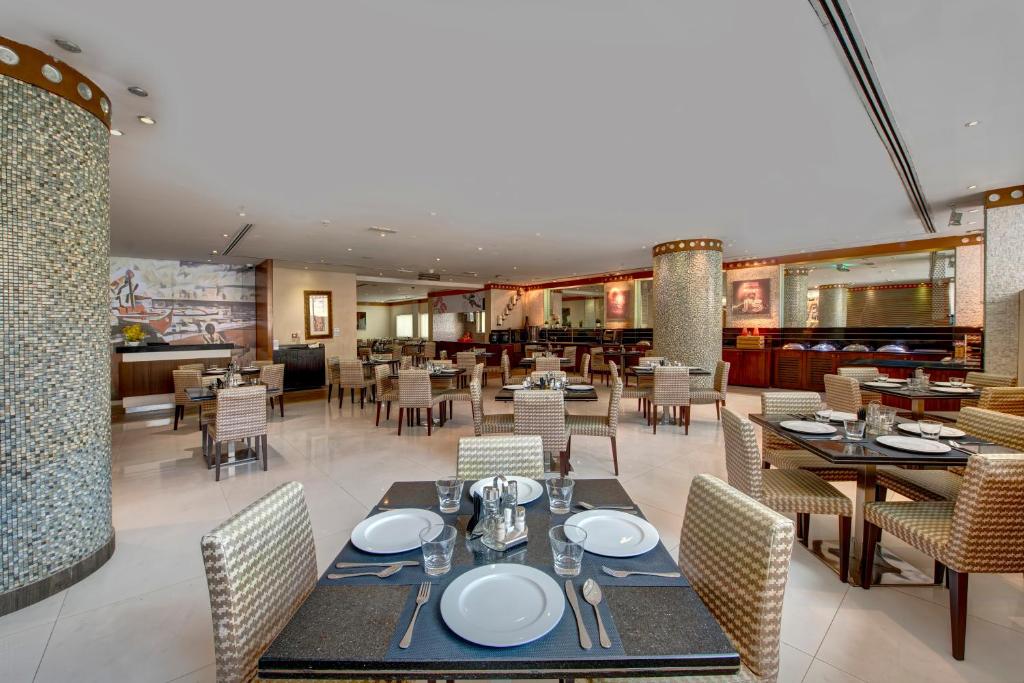 هتل هاوارد جانسون پلازا ویندهام دبی 